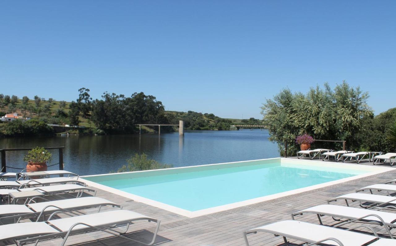 Bed and Breakfast Montes de Charme  Avis Exterior foto