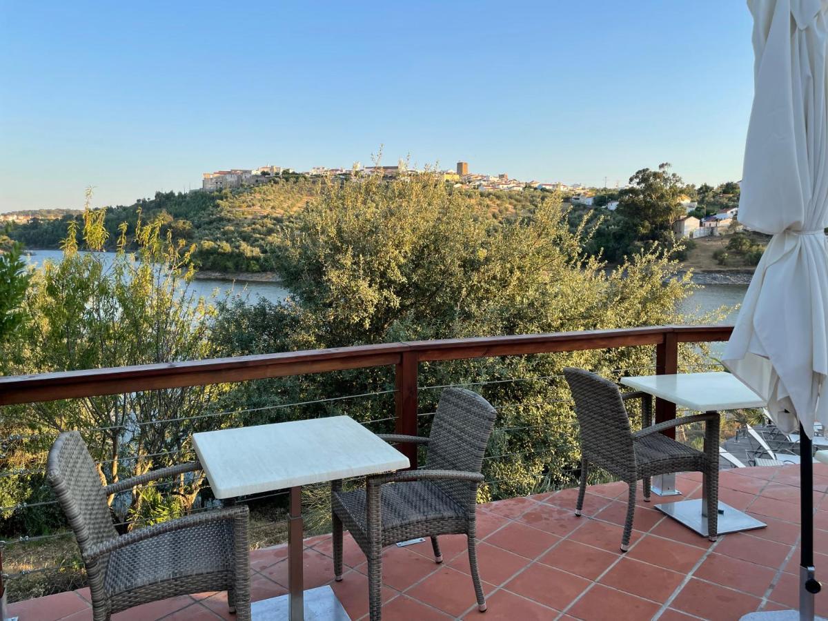 Bed and Breakfast Montes de Charme  Avis Exterior foto